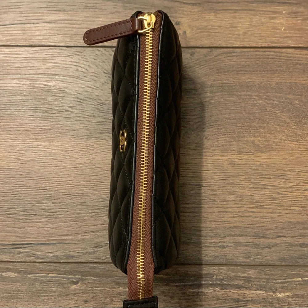 ❌SOLD❌ Chanel Black Quilted Lambskin Leather Classic Small CC Cosmetic Pouch Bag - Picture 12 of 16